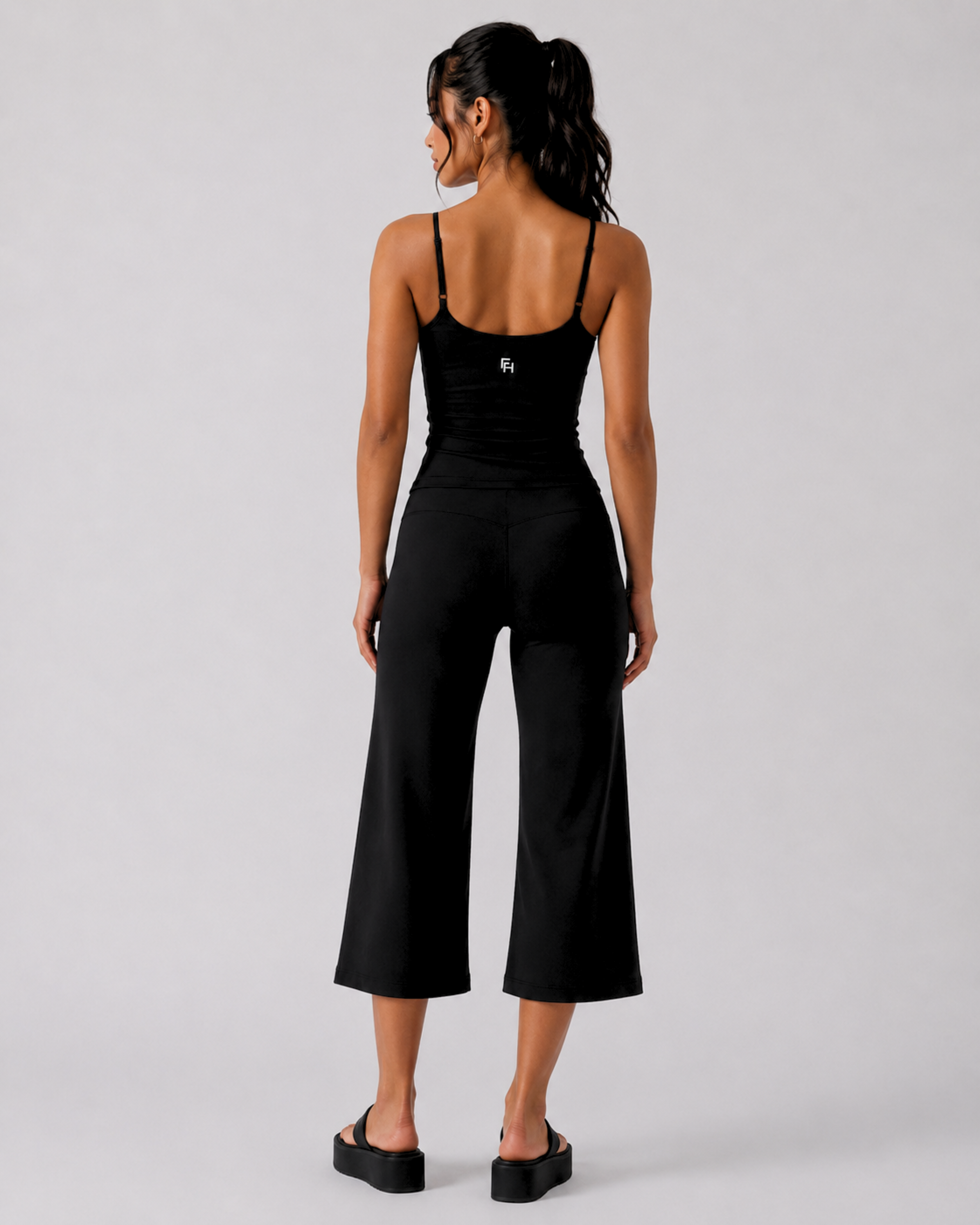 Sculpt Cropped Wide Leg Pant