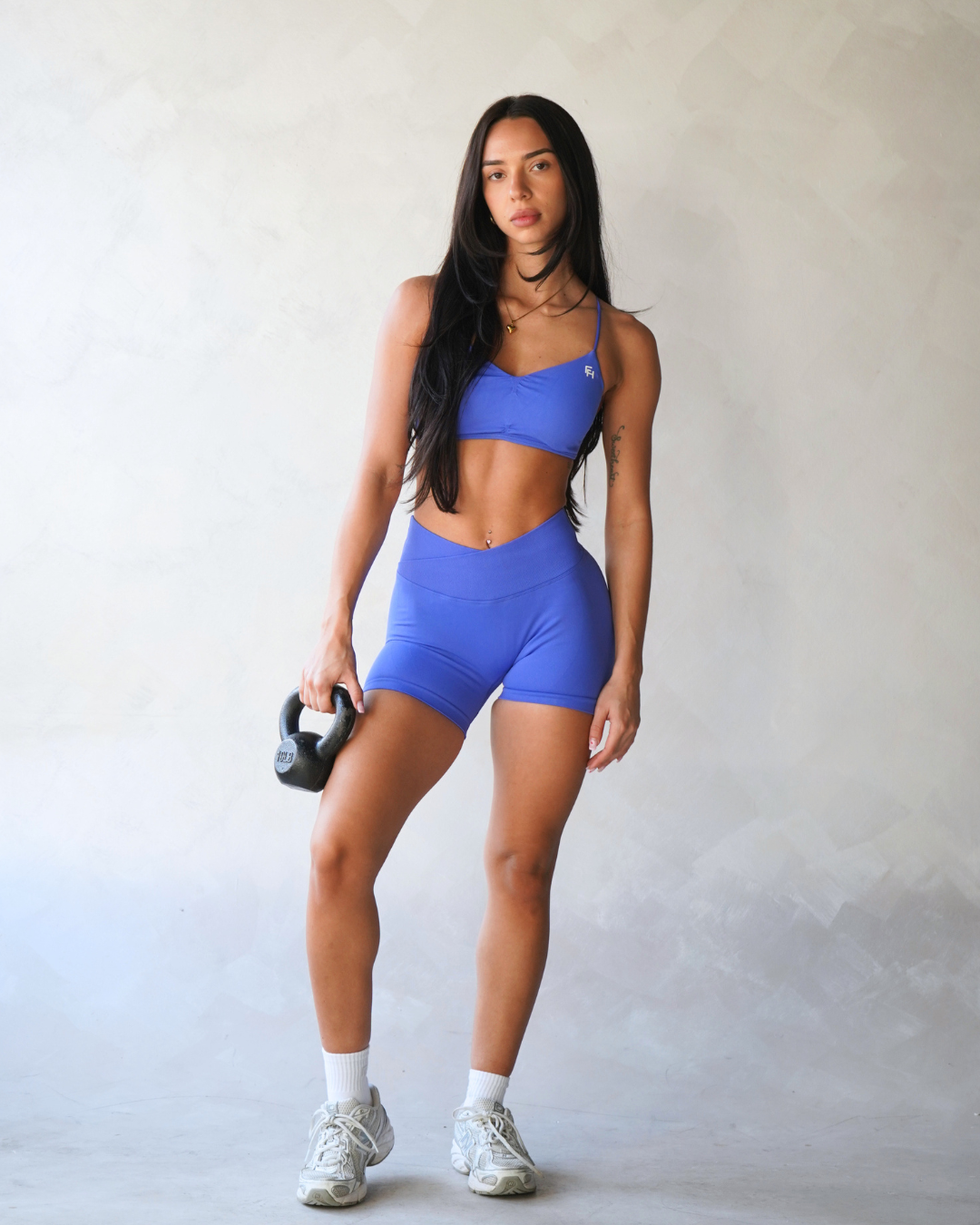 MotionSculpt V-Waist Shorts 4"