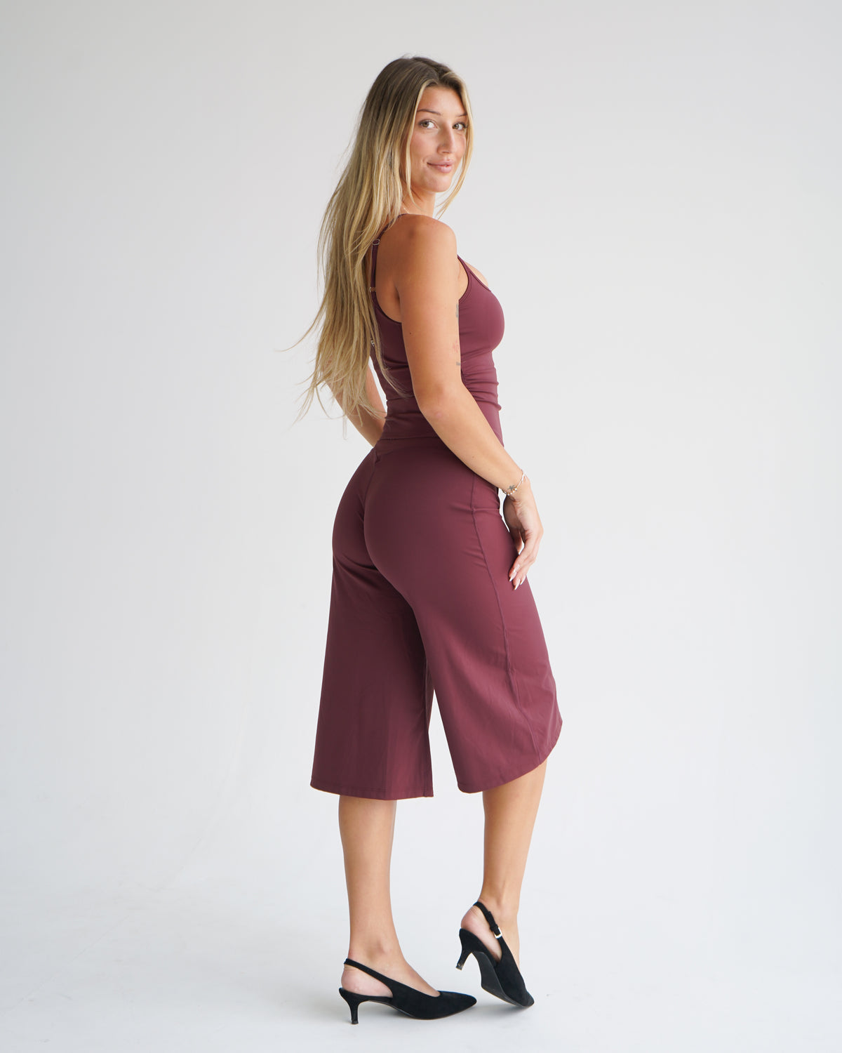Sculpt Wide Leg Capris