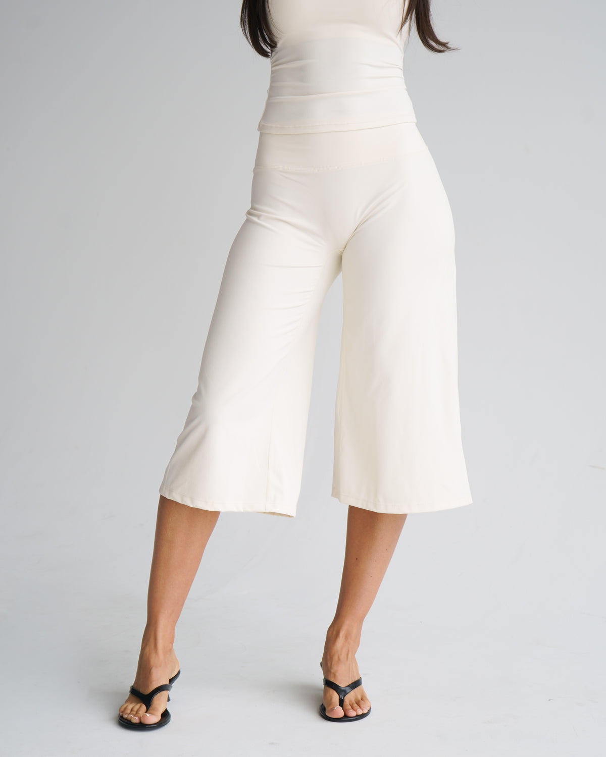 Sculpt Wide Leg Capris