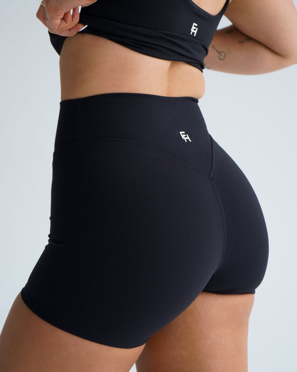 Hatha Shorts 3"