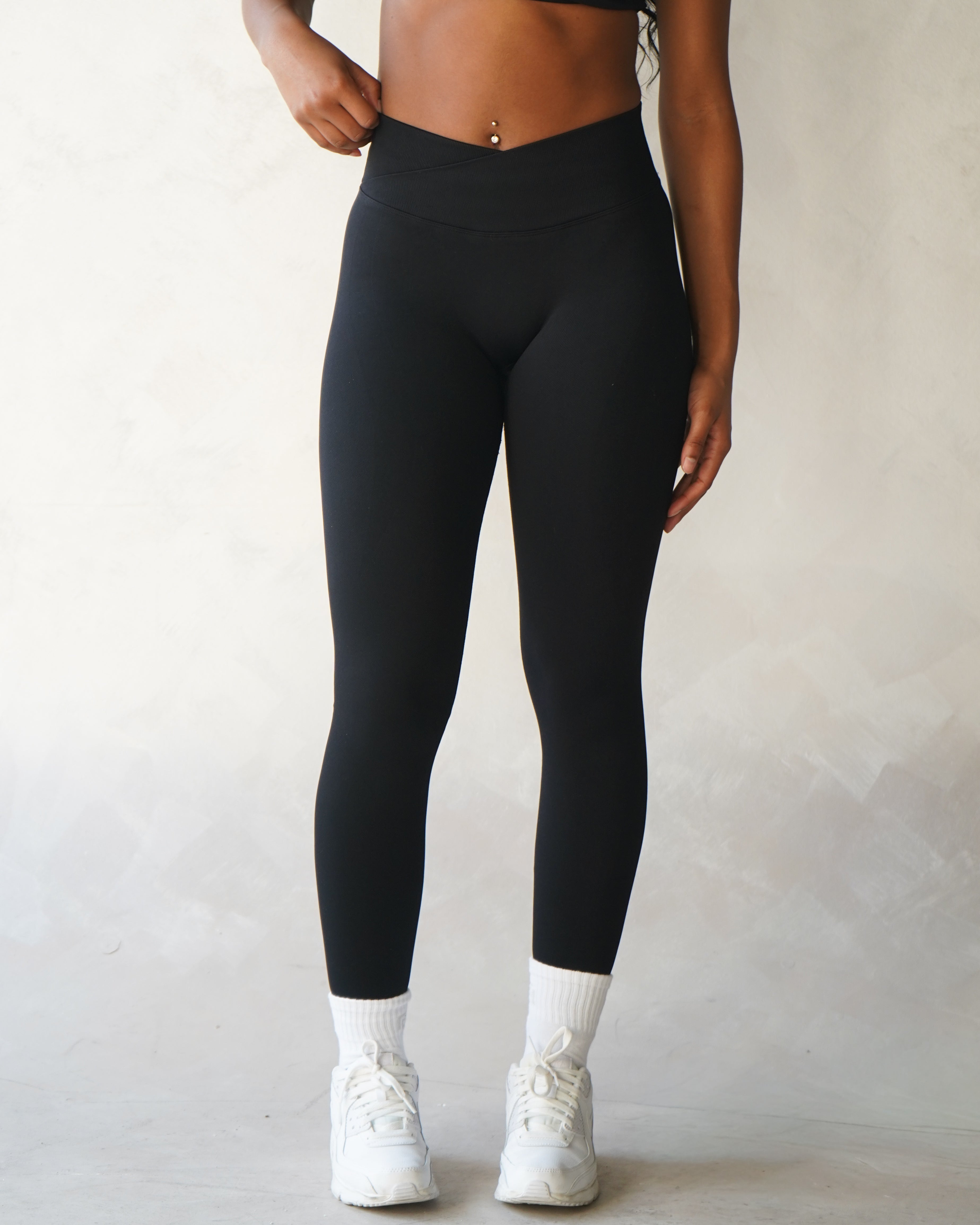 MotionSculpt V-Waist Leggings 27"