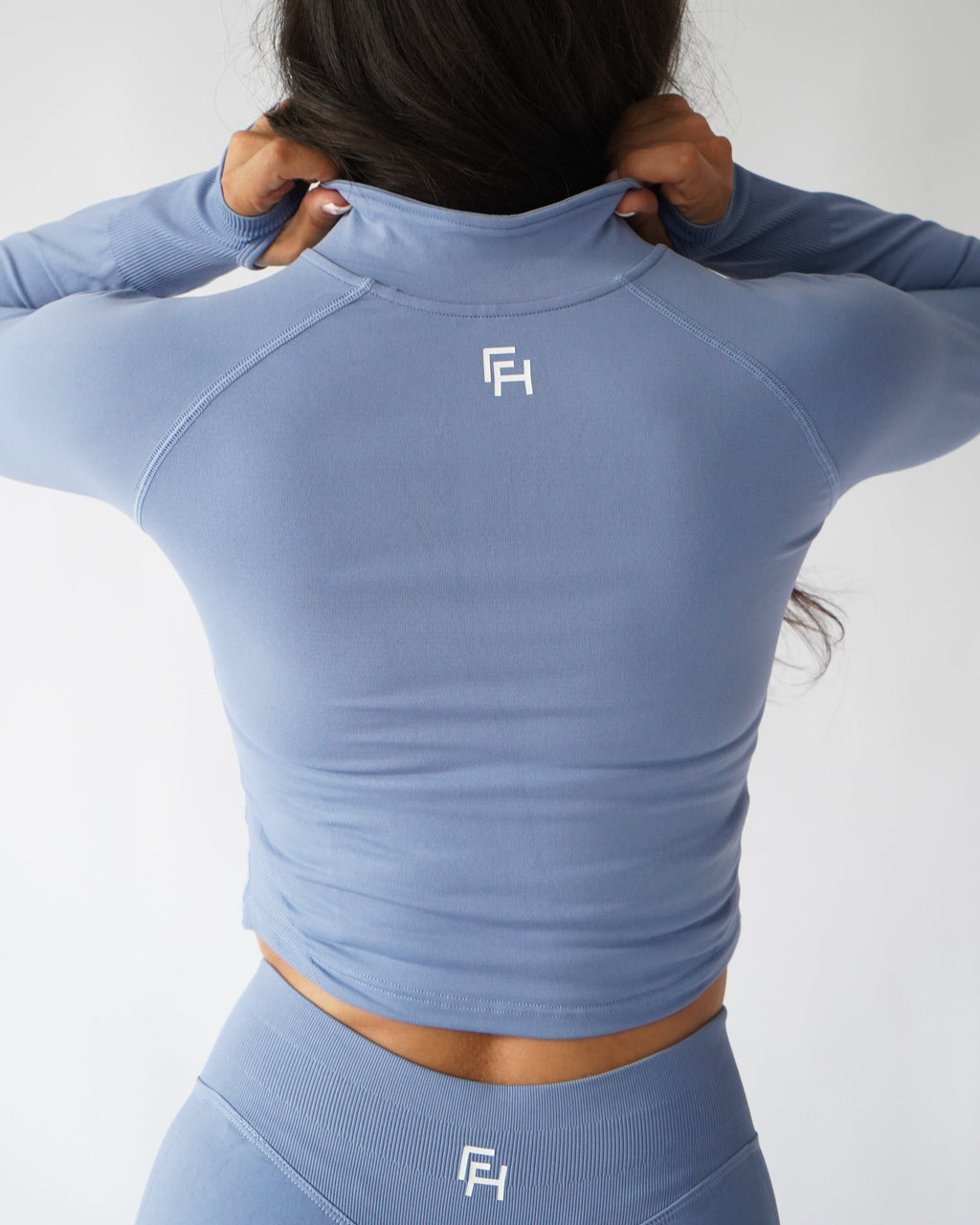 Ascend Cropped Quarter Zip