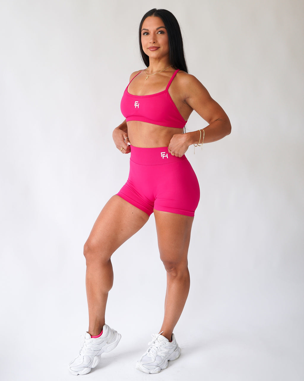 Ascend V-Back Shorts 4"